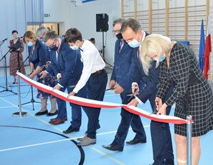 Uroczyste otwarcie nowej sali gimnastycznej w Łuczycach